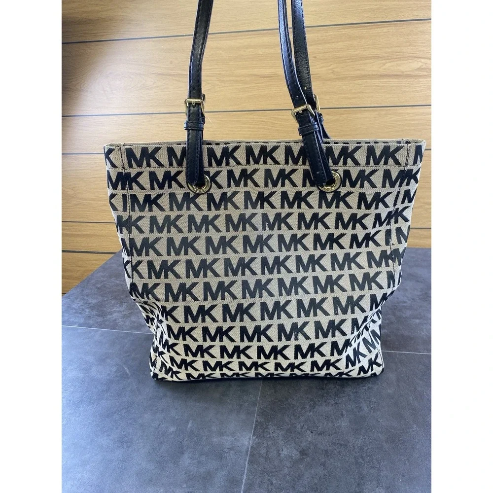 Michael Kors Jet Set Black & Tan Canvas Large Tote-CLEAN